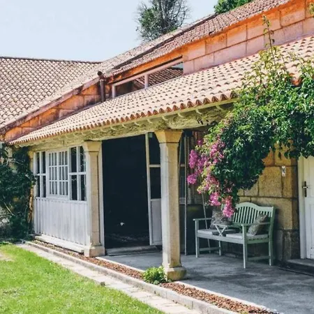 Pazo De Almuina * Arbo